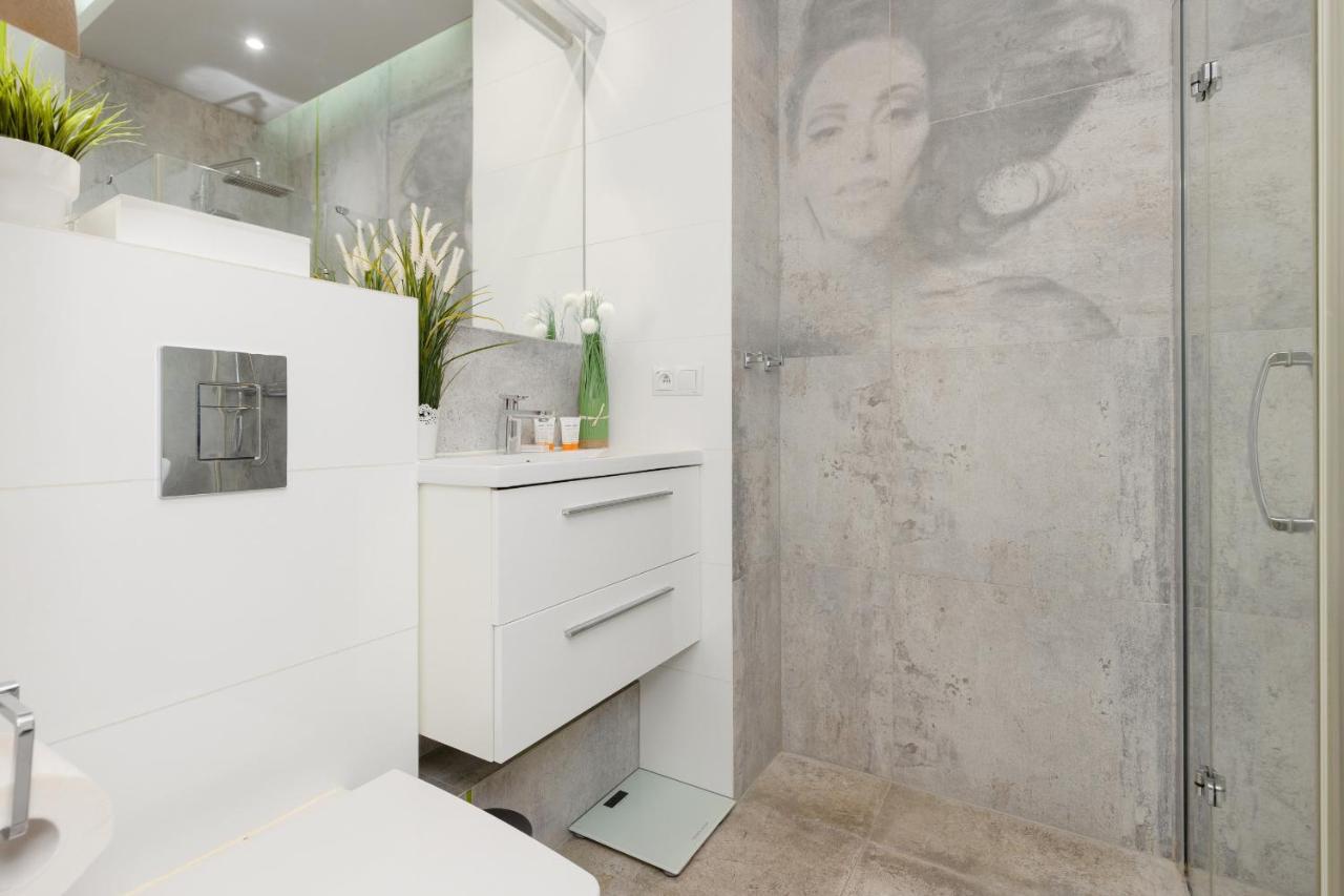 Warsaw Bemowo Modern Apartment Dywizjonu 303 By Noclegi Renters Luaran gambar